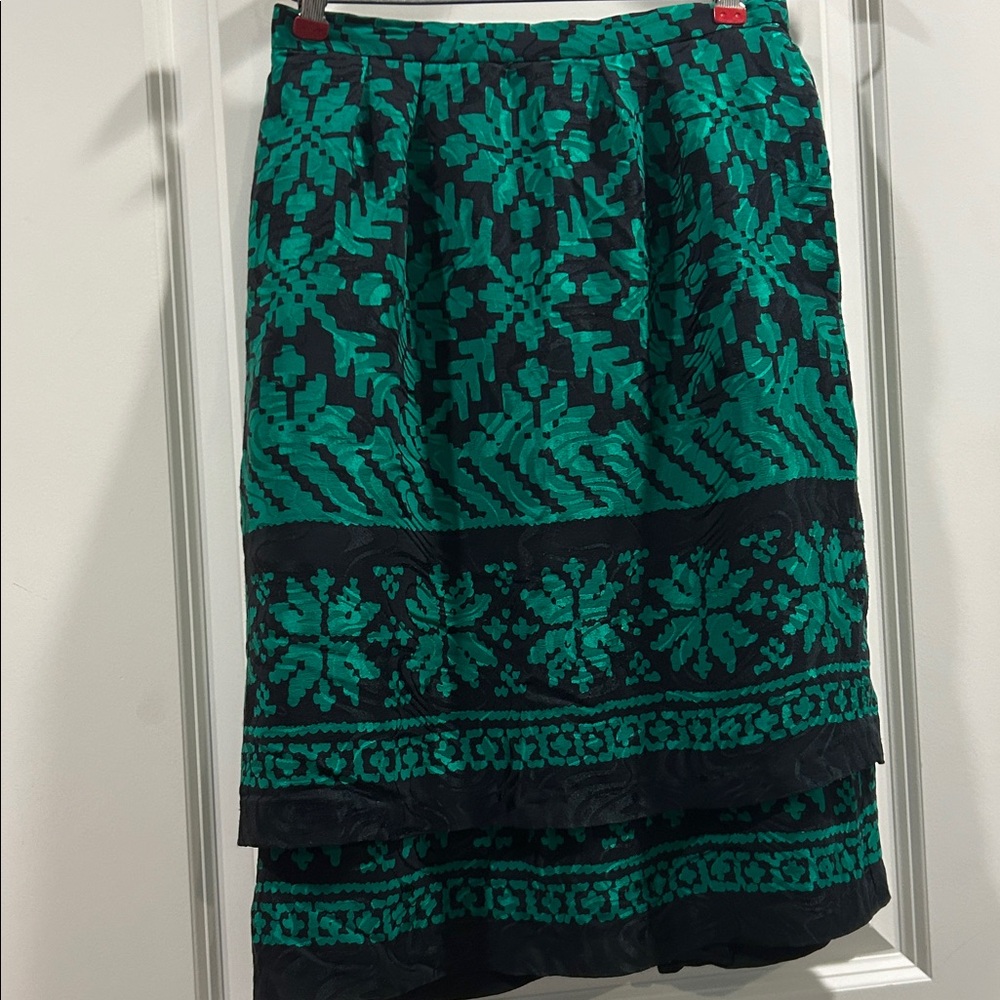 Carlisle 100%Silk Skirt pleated waist/layered/lined print with pockets size 10